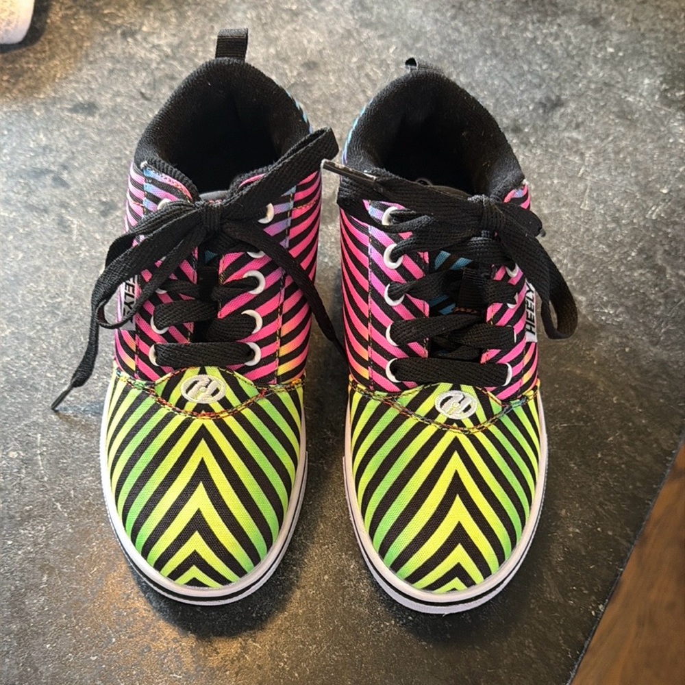 Like New Heely Sneakers